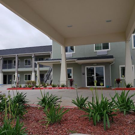 Scottish Inns & Suites - Crosby المظهر الخارجي الصورة