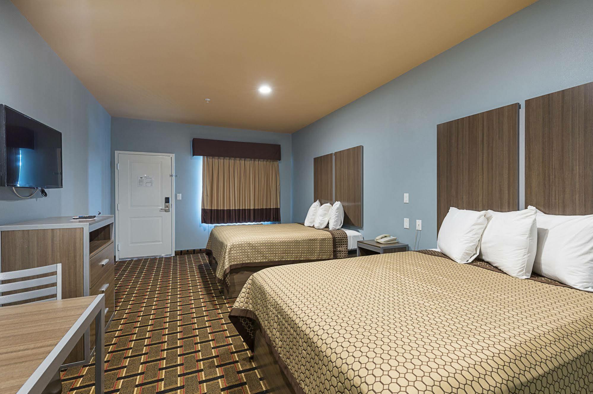 Scottish Inns & Suites - Crosby المظهر الخارجي الصورة