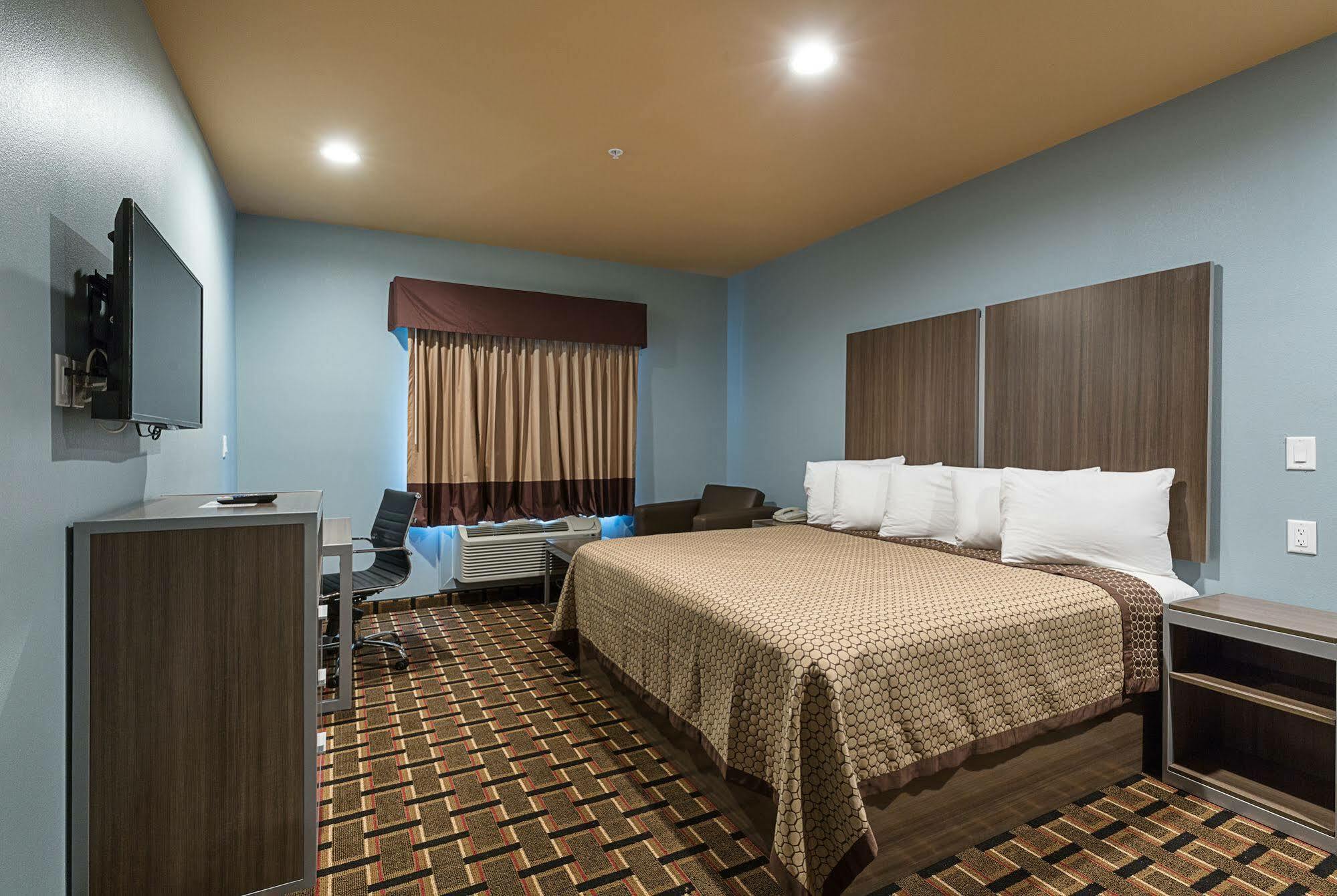 Scottish Inns & Suites - Crosby المظهر الخارجي الصورة
