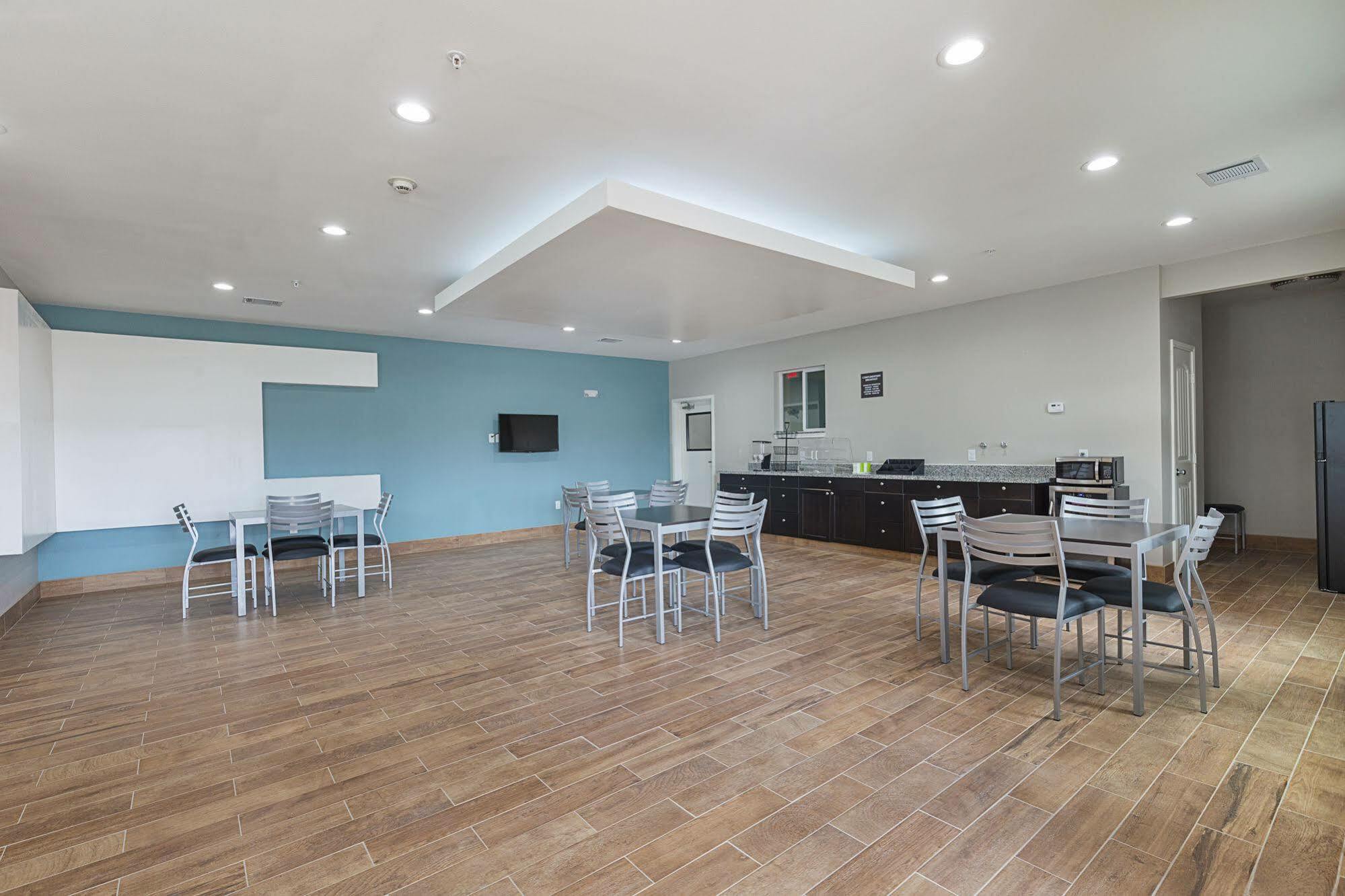 Scottish Inns & Suites - Crosby المظهر الخارجي الصورة
