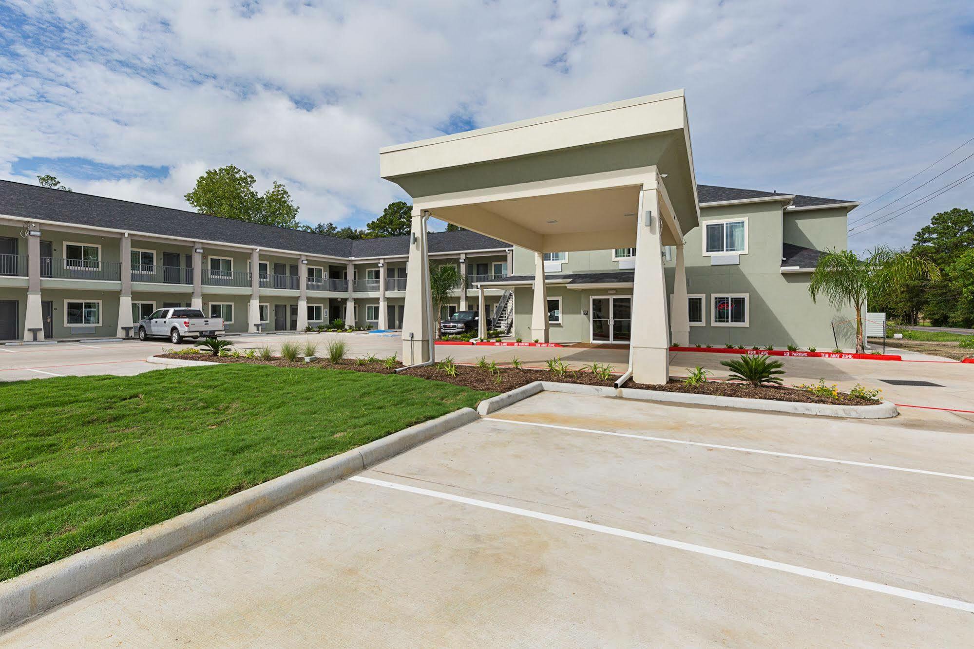 Scottish Inns & Suites - Crosby المظهر الخارجي الصورة